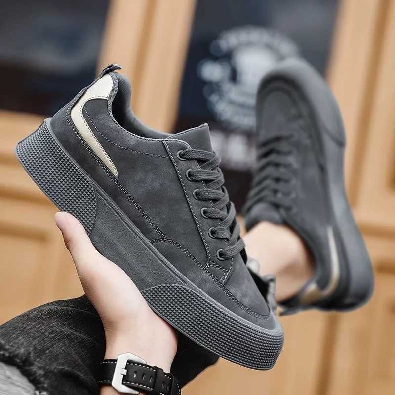 Sneakers Male Casual Board Shoe Gray Chunky Mens Vulcanize Shoes Fashion Sale Social ic Original Non-leather Shoes MaleC250219