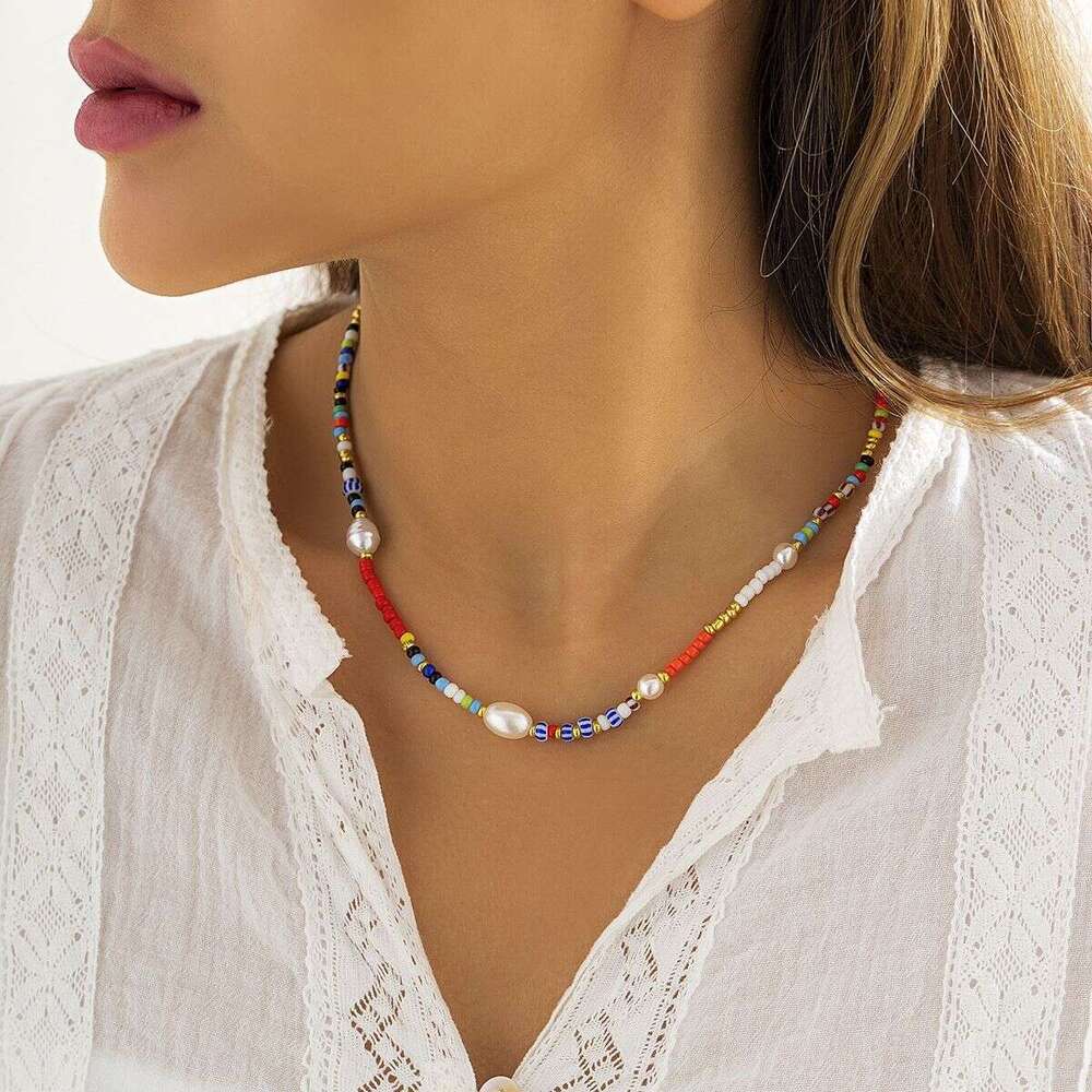 Weaving beaded colorful rice beads, bees, minimalist collarbone chain, versatile splicing pearl ethnic necklace for women