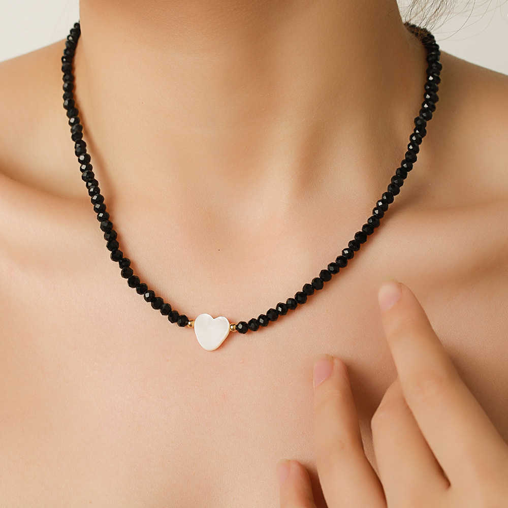 Pendant Necklaces Live hot selling stainless steel Bohemian black glass bead necklace with shell heart pendant necklace for women H25219