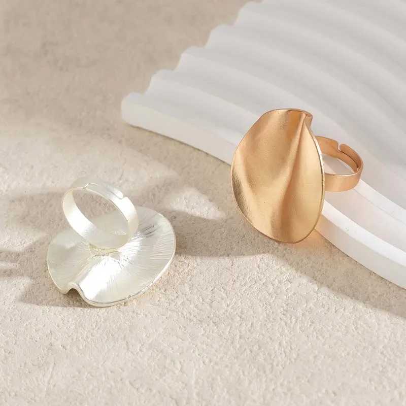 Exaggerated Metal Big Pleated Cuff Rings for Wen Vintage Gold Color Irregar Open Adjustable Finger Rings Jewelry 2024 Party X250220