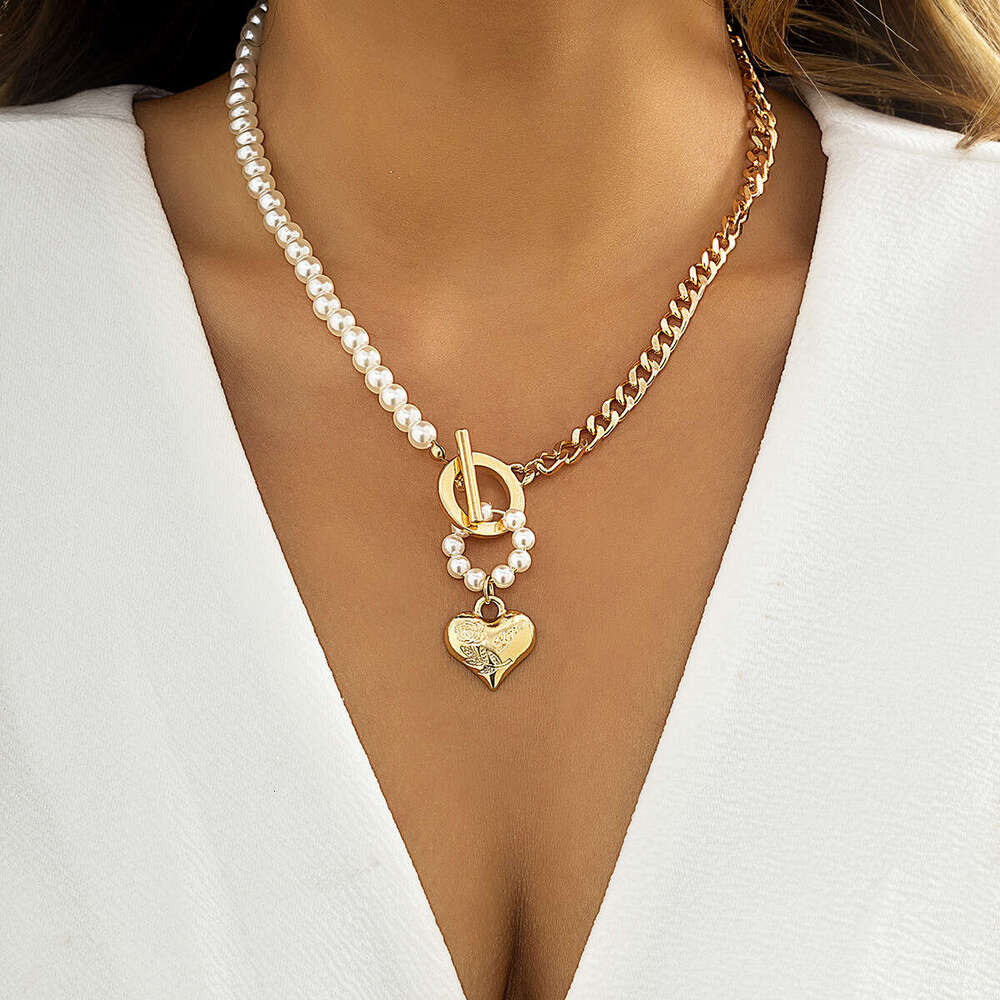 Imitation pearl OT buckle splicing personalized collarbone with simple geometric heart asymmetric metal necklace