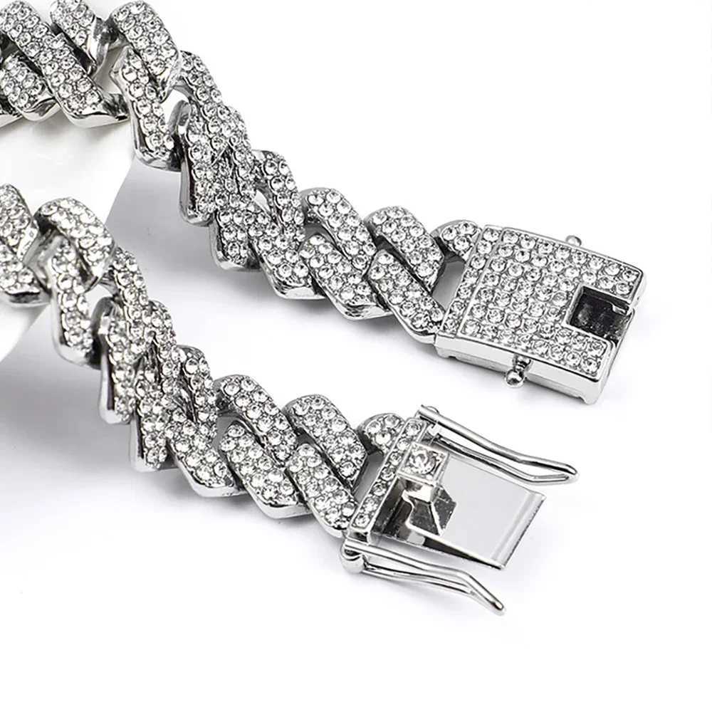 Hip Hop Shiny 15MM Cuban Link Chain Necklace Women Men Silver Color Rhinestone d Out Cuban Chain Punk Jewelry Necklace GiftXJ250219
