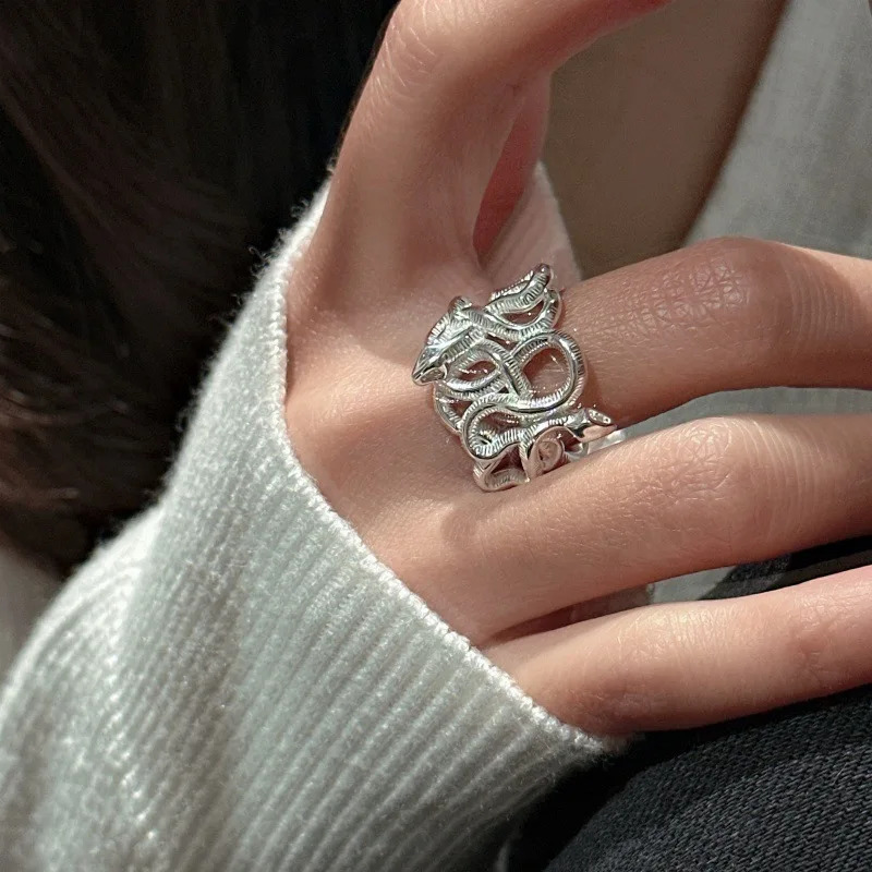 S925 Sterling Silver Serpentine Simple Ring Retro Ring Silver Jewelry Snake Year Circling Classical Prophecy Wholesale 250220