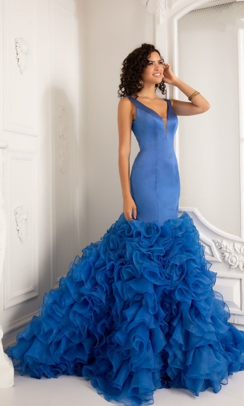 Ruffles Black Mermaid Evening Dresses Tiered Straps V-Neck Reception Gowns Slim Fitted Long Formal Dress For Women 2025 Elegant Prom Trumpet Dress