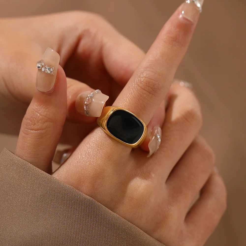 SUNIBI Square Vintage Shell Ladies Ring Stainless Steel White Gold Color Large Chunky Ring Party Jewelry Accessories Gift Dinner X250220