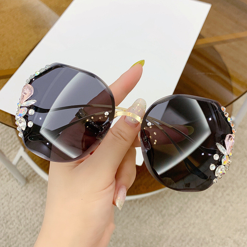 2025 New Sunglasses Cross-border Fashion Sunglasses Rimless Cut Edge Ins Wind Thin Net Red Diamond-plated Glasses