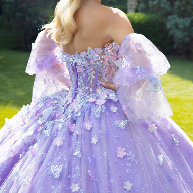 Lavender Shiny Quinceanera Dresses Ball Gown Off Shoulder Appliques Lace Bow Beading Crystal Tull Sweet 16 Dress Vestidos 15 Anos