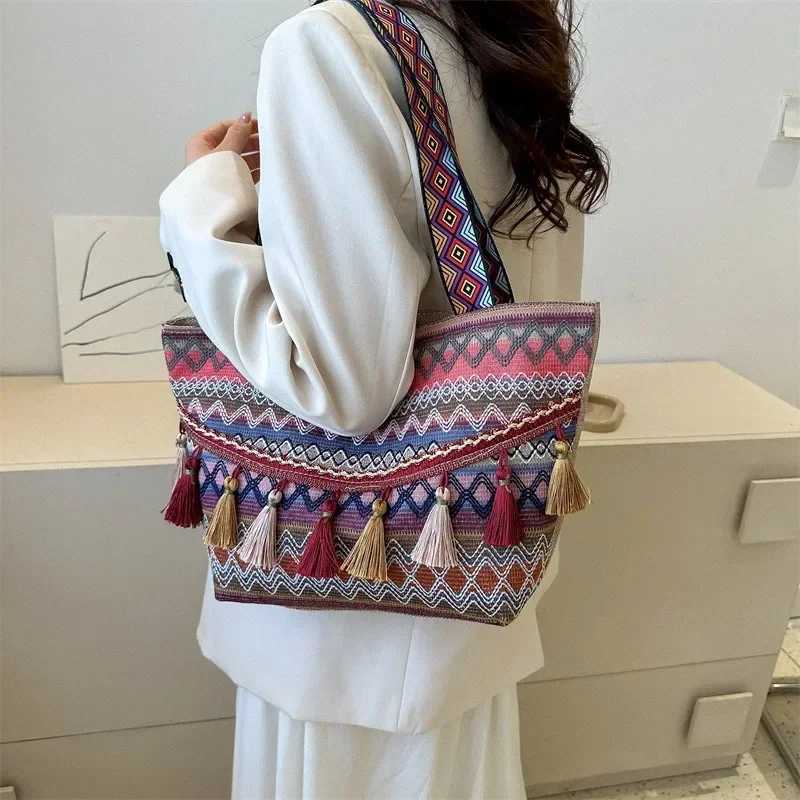 Large Capacity Ethnic Style Fashionable Simple Elegant Handbag 2023 Autumn New Style Shoulder Bag Womens Commuter Tote Bag Z250219