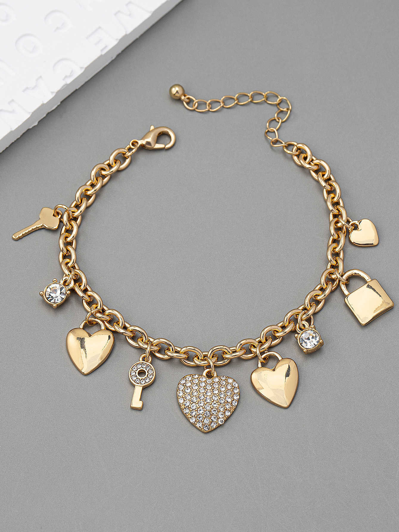 Charm Bracelets Design Love Lock Jewelry Personalized Full Diamond Peach Heart Bracelet Womens Qingdao Jewelry H25220