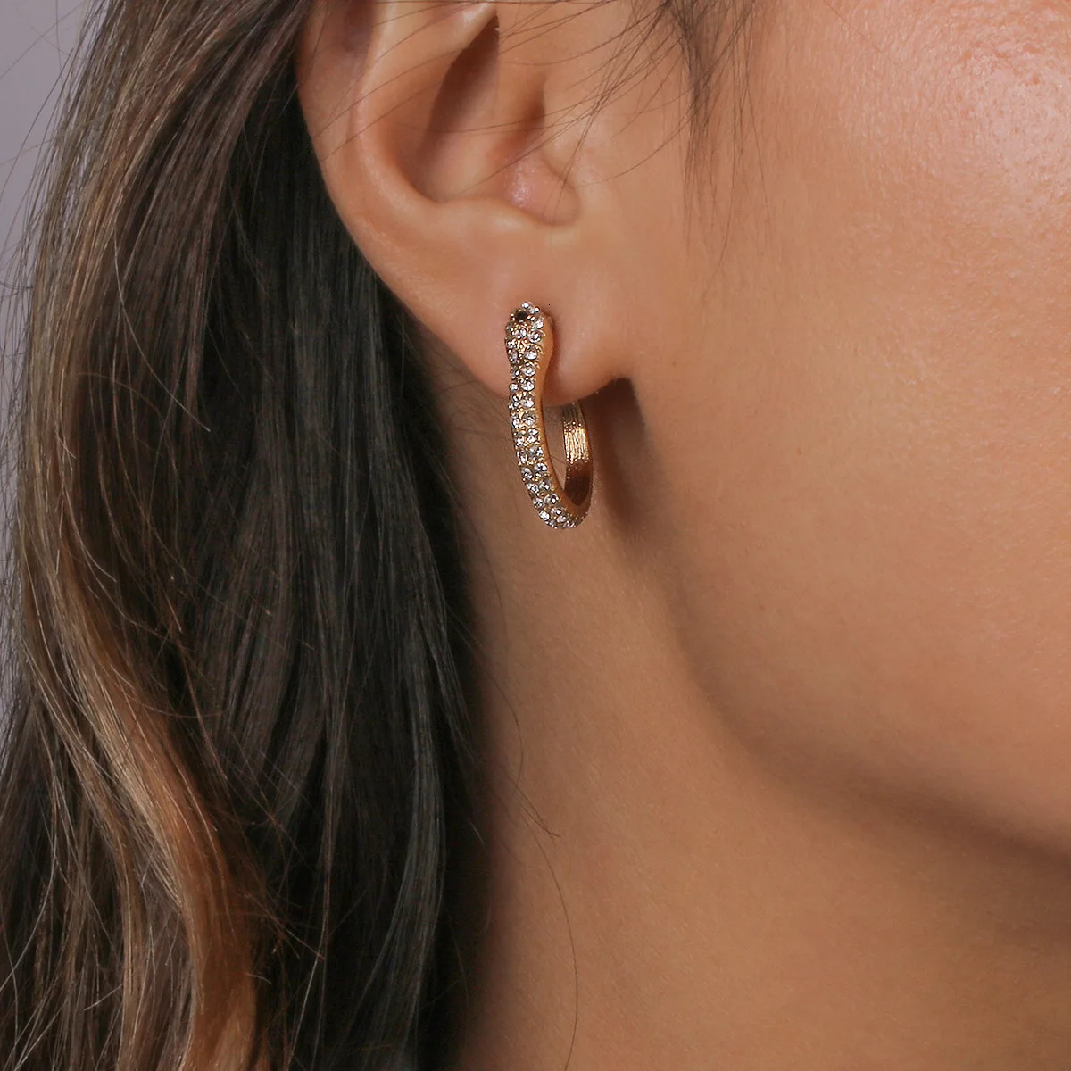 Exaggerated Micro embedded Serpentine Asymmetric Earrings Personalized Geometric Earrings 250220