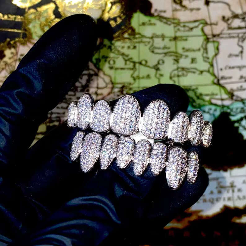 Custom Gold Teeth Moissanite Dia Grillz