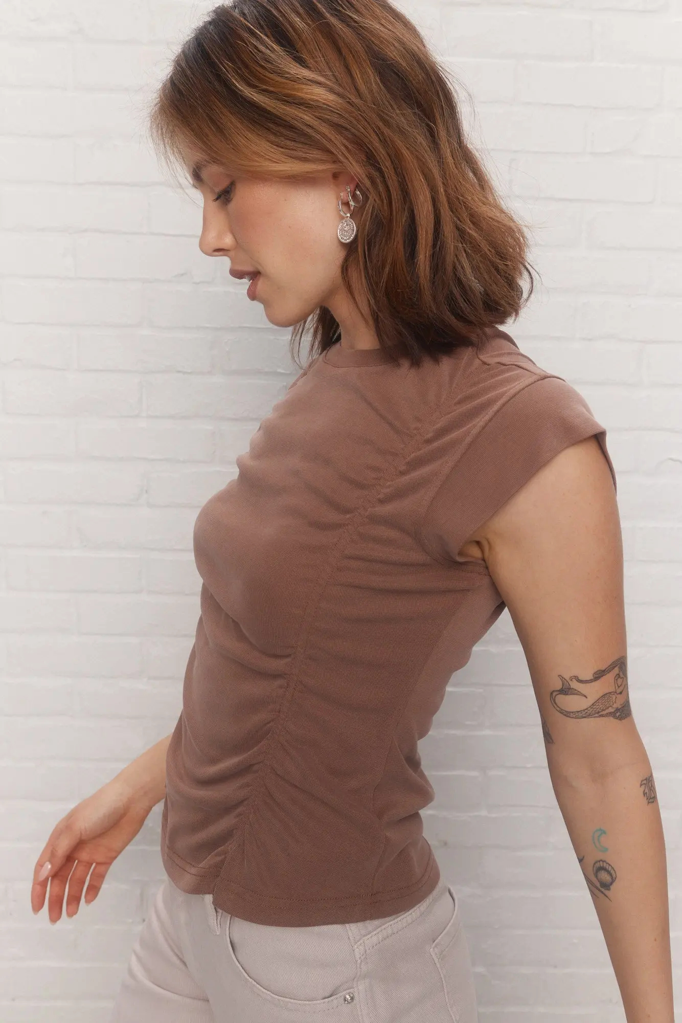 Stylish Fitted Small Sleeves Pleated Brown T-shirt
