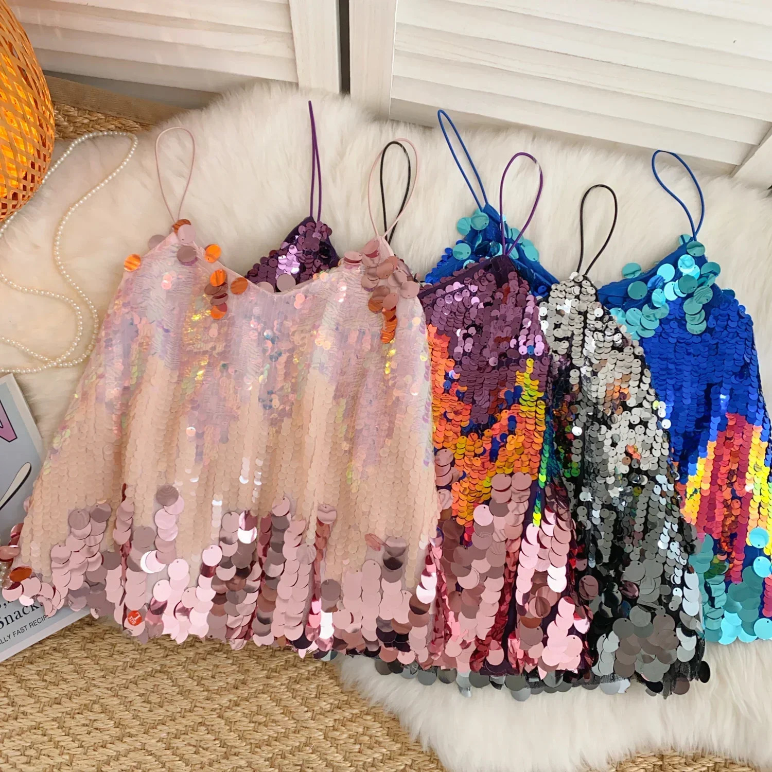 Shinning Sexy Tank Top Women Spaghetti Strap Sequins Slim Cropped Camisole Female Sleeveless Sling Vest Summer Drop 250218