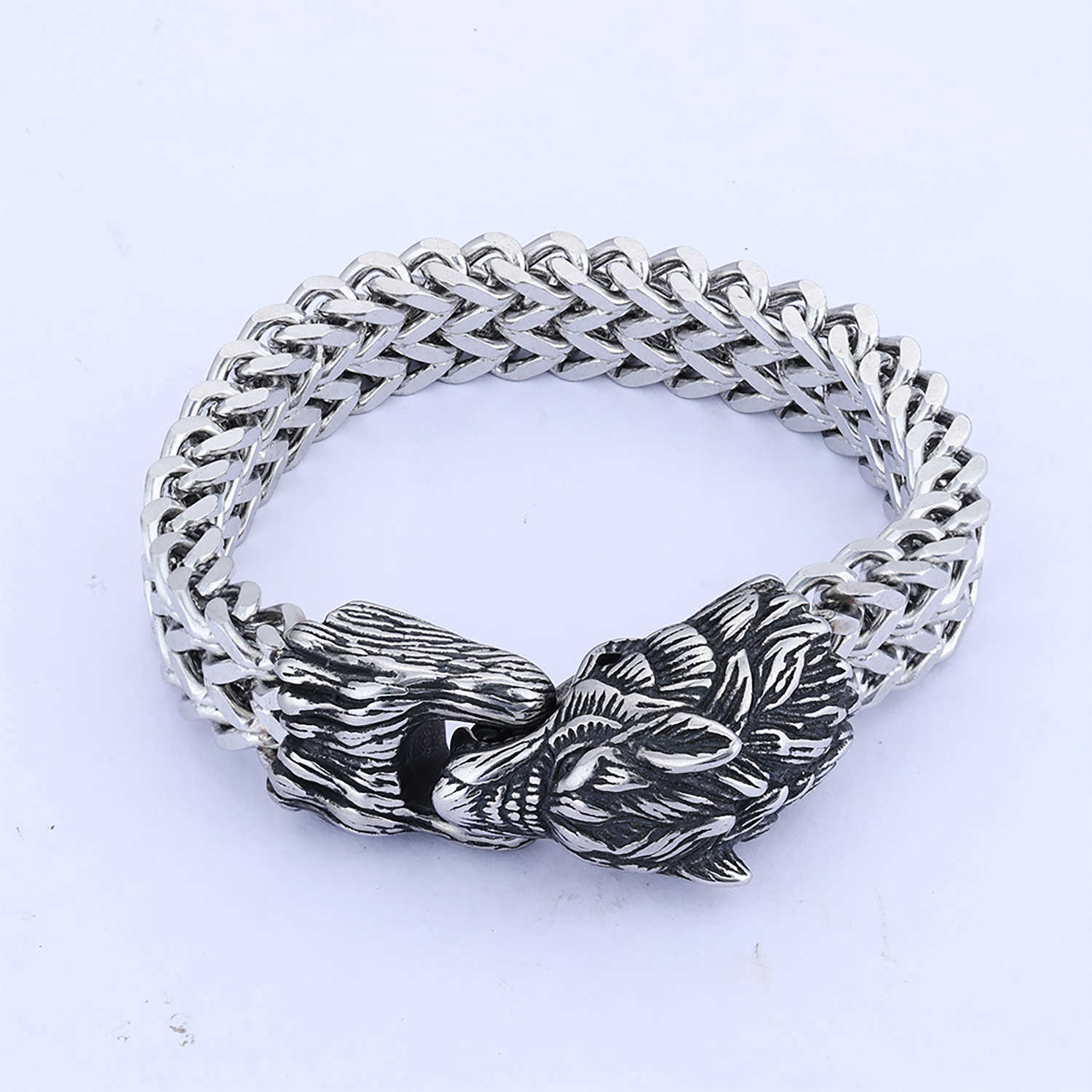 Charm Bracelets Stainless steel hot selling animal series wolf head shaped woven bracelet H25220 4 H3KL