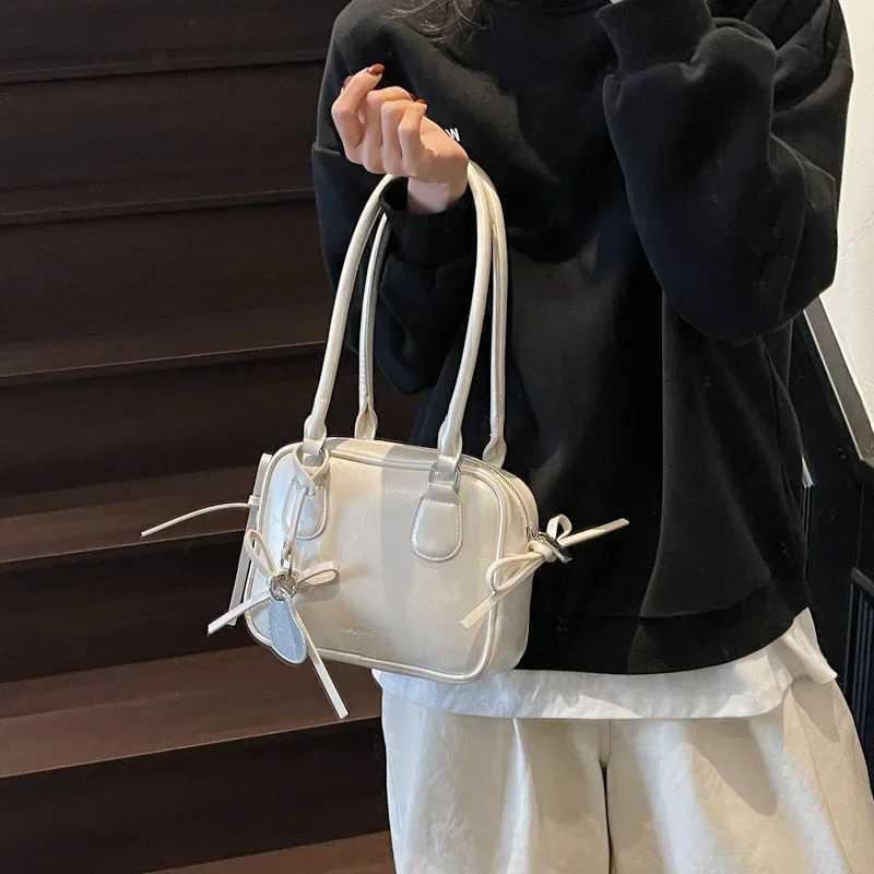 Niche Bow Bowling Bag Womens 2025 New Fashion Versatile Underarm Bag Large-capacity Work Commuter Bag Y250218
