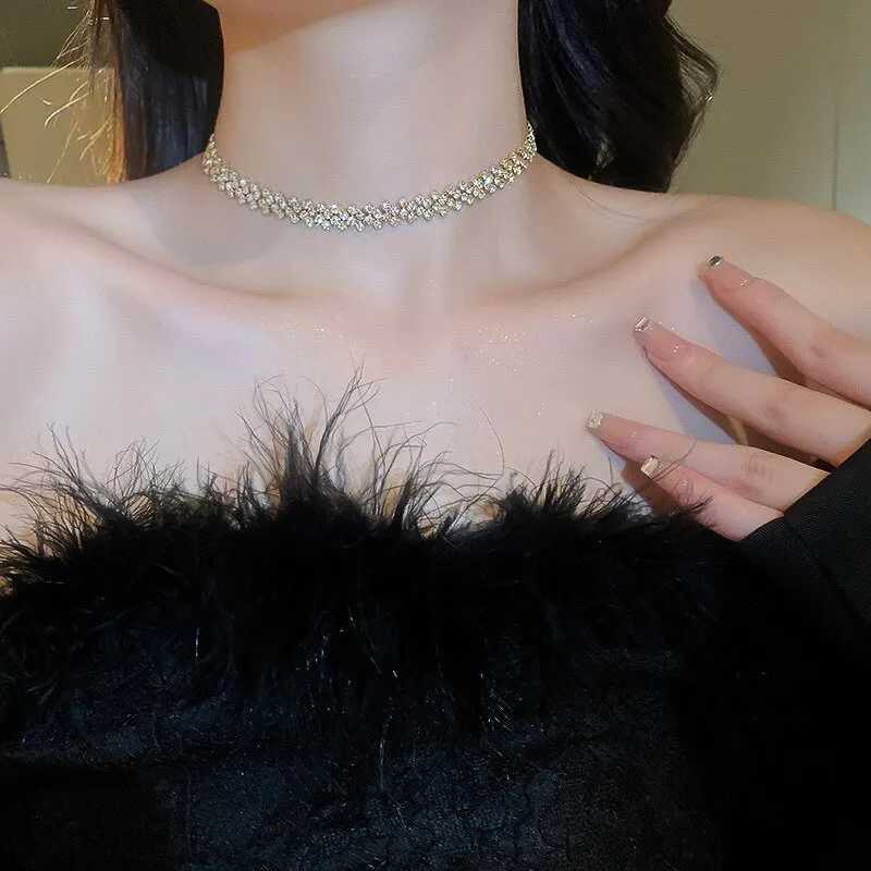 Luxury Shiny Full Rhinestone Choker Necklace for Women Personalized Geometric Crystal Necklaces Wedding Jewelry Party GiftsXJ250219