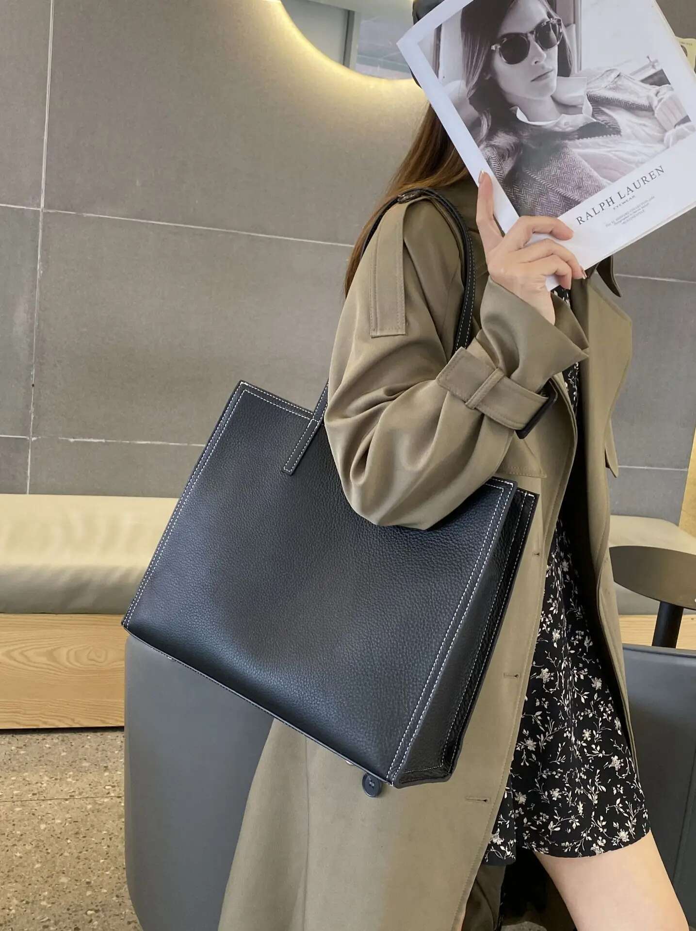 Large Capacity Tote Laptop Bag, Commuting Bag