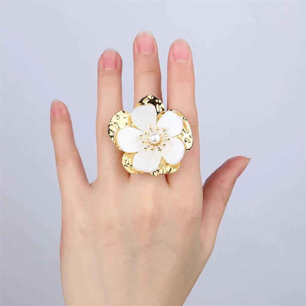 Delicate Stainless Steel Flower Open Rings For Wen Rantic Fem Finger Rings Party Wedding Fashion Jewelry Girls Gift 2024 X250220