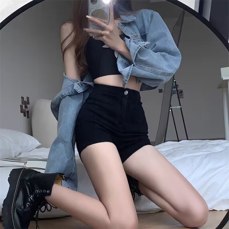 New Hong Kong style design sense black jeans women's summer high waist and thin hot pants tight Spice girl super shorts ins pants