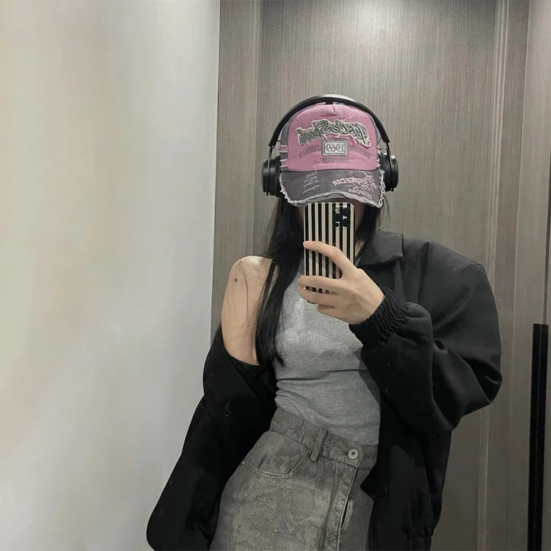 Fashionable Worn Out Baseball Cap With Distressed Edges Ground Edge Sun Hat 250214