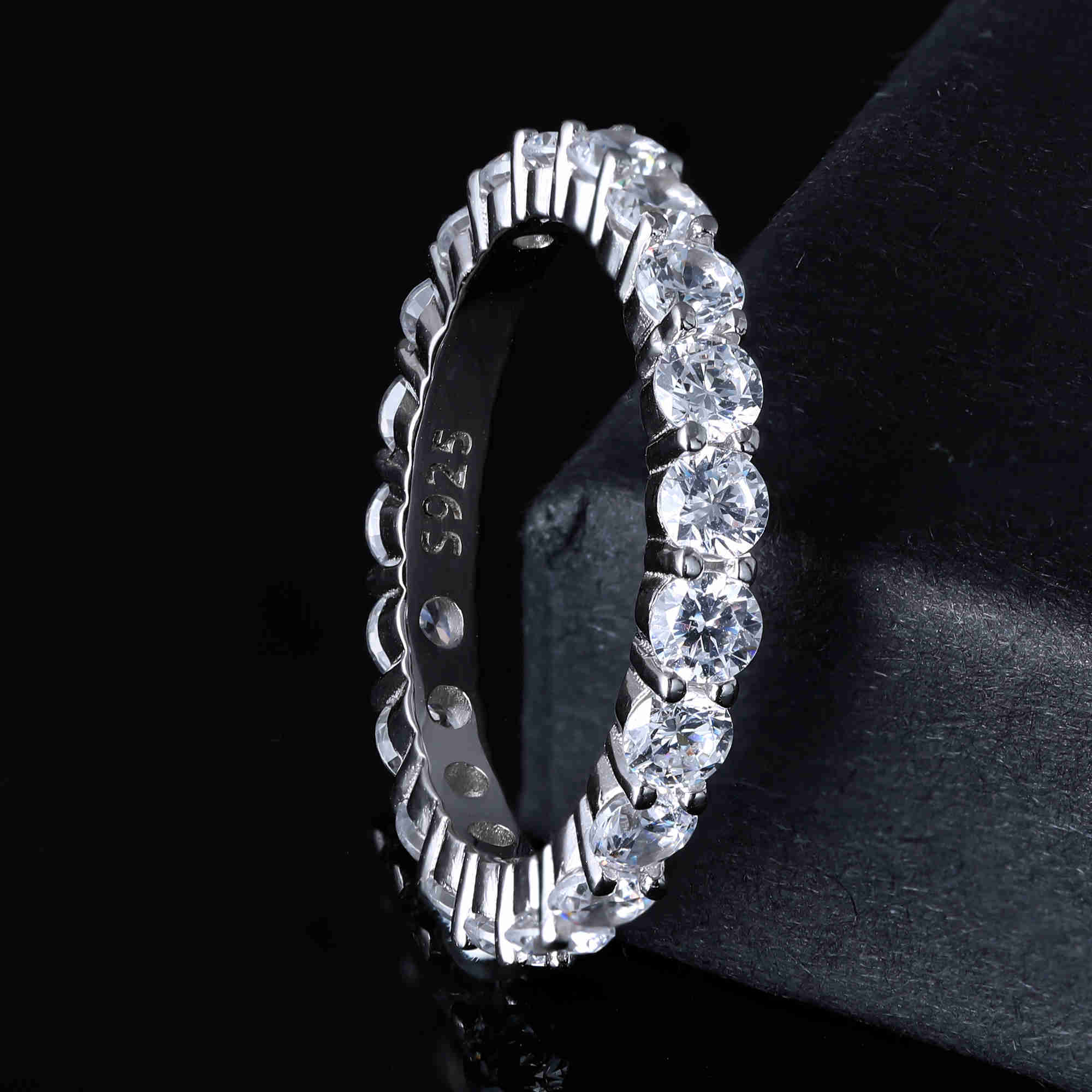 Luster New Jewelry 925 Sterling Silver GRA White 3mm Round Eternity Moissanite Band Ring for Engagement