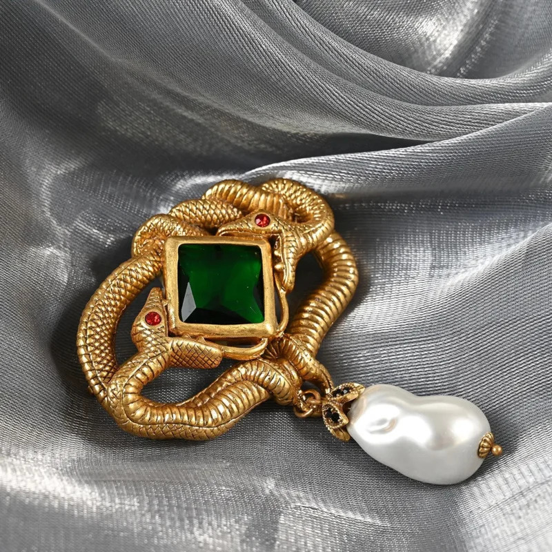 European and American fashion trend Double headed Spirit snake Pearl brooch for women 250220
