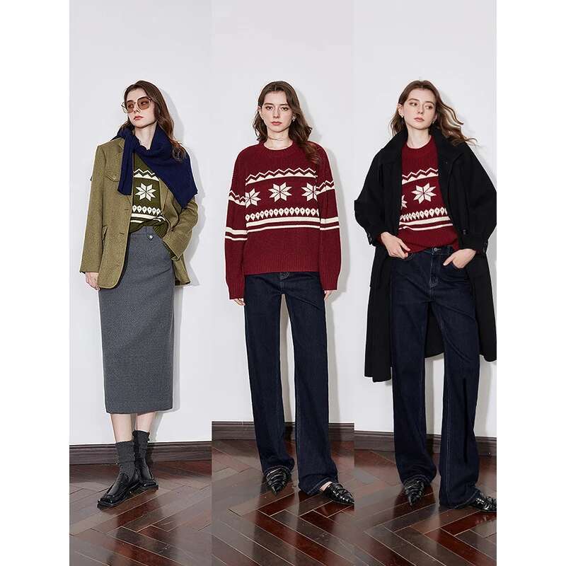 2025 Autumn And Winter Women Contrast Round Neck Ankora Red Knitted Sweater Tops