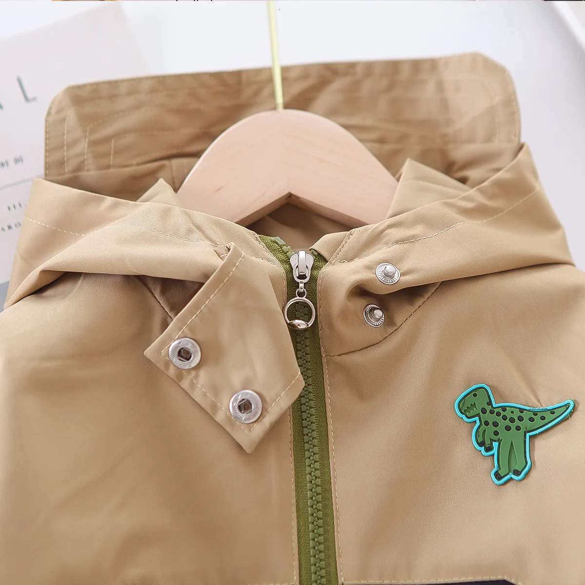 Spring Autumn Childrens Boys Hooded Jacket Handsome Kids Contrast Letter Spliced Toddler Coat 250117