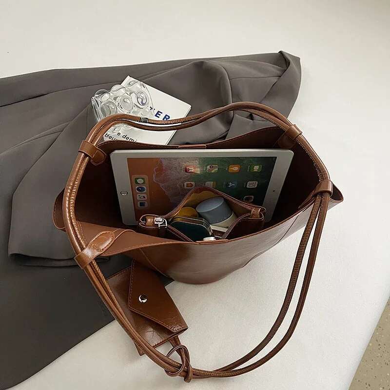 LEFTSIDE 2 Pcs/Set Leather Tote Bags Lady Winter Underarm Shoulder Bag For Women 2024 New Fashion Trend Y2k Handbags And Purses