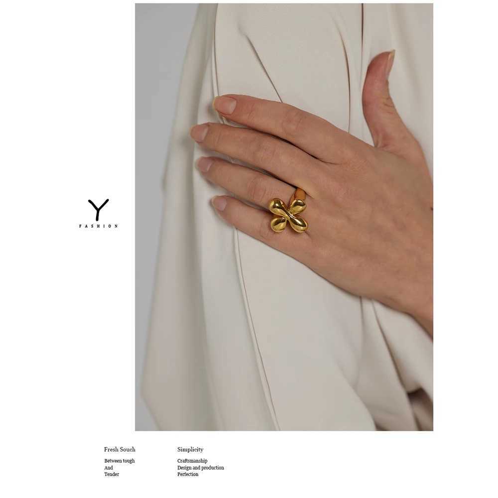 Yhpup Stainless Steel Statement Ring New Design Metalic Texture 18 K Plated Finger Ring Waterproof Jewelry Bagues Pour Femme X250220