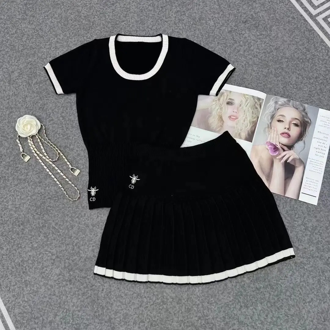 Two Piece Set For Women Summer Korean Slim Round Neck Short Sleeveless Knitted Vest Short High-Waist Pleated Skirt 250220