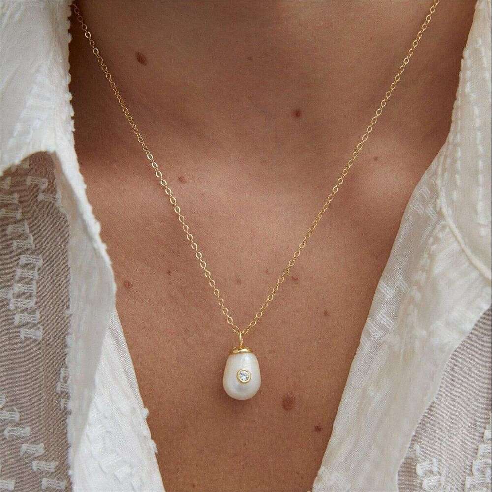 Minimalist and niche design, pearl pendant birthstone, December birthstone necklace, copper