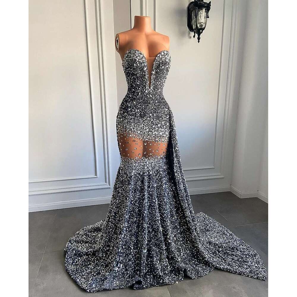 Long Bright 2025 Silver Diamond Crystals Black Girl Sequins Mermaid Ball Gowns With Side Train prom