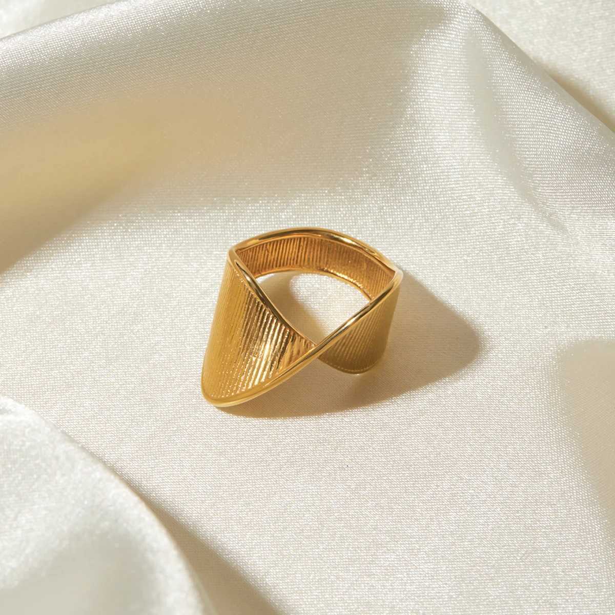 Uworld 316L Stainless Steel Irregar Ring Statement Metal Golden Finger Geetric Ring Minimalist Jewelry Bijoux Femme New X250220