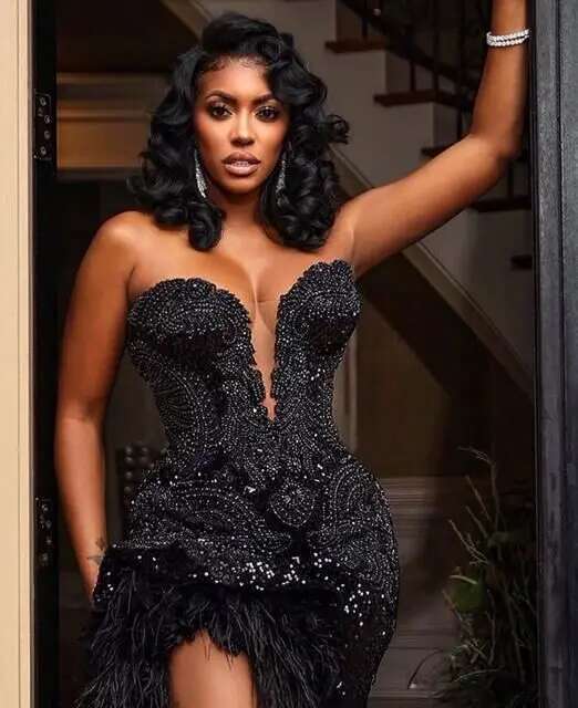 Black Evening Dresses Long 2025 Sweetheart Rhies Bead Feather High Slit Sexy African Formal Party Prom Gala Gowns