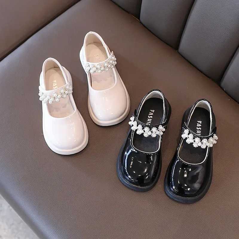 Girls patent leather shoes for wedding parties black and white school shoes childrens pearl princess shoes fashion version Mary Jens X250220