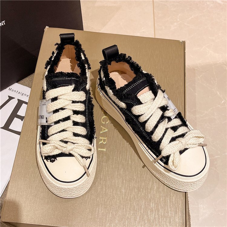 Canvas Women's Designer Shoes 2025 New Breathable Multifunctional Fashion Personality Woven Thick Sole White Shoes Women's Shoes Fashion Tre
