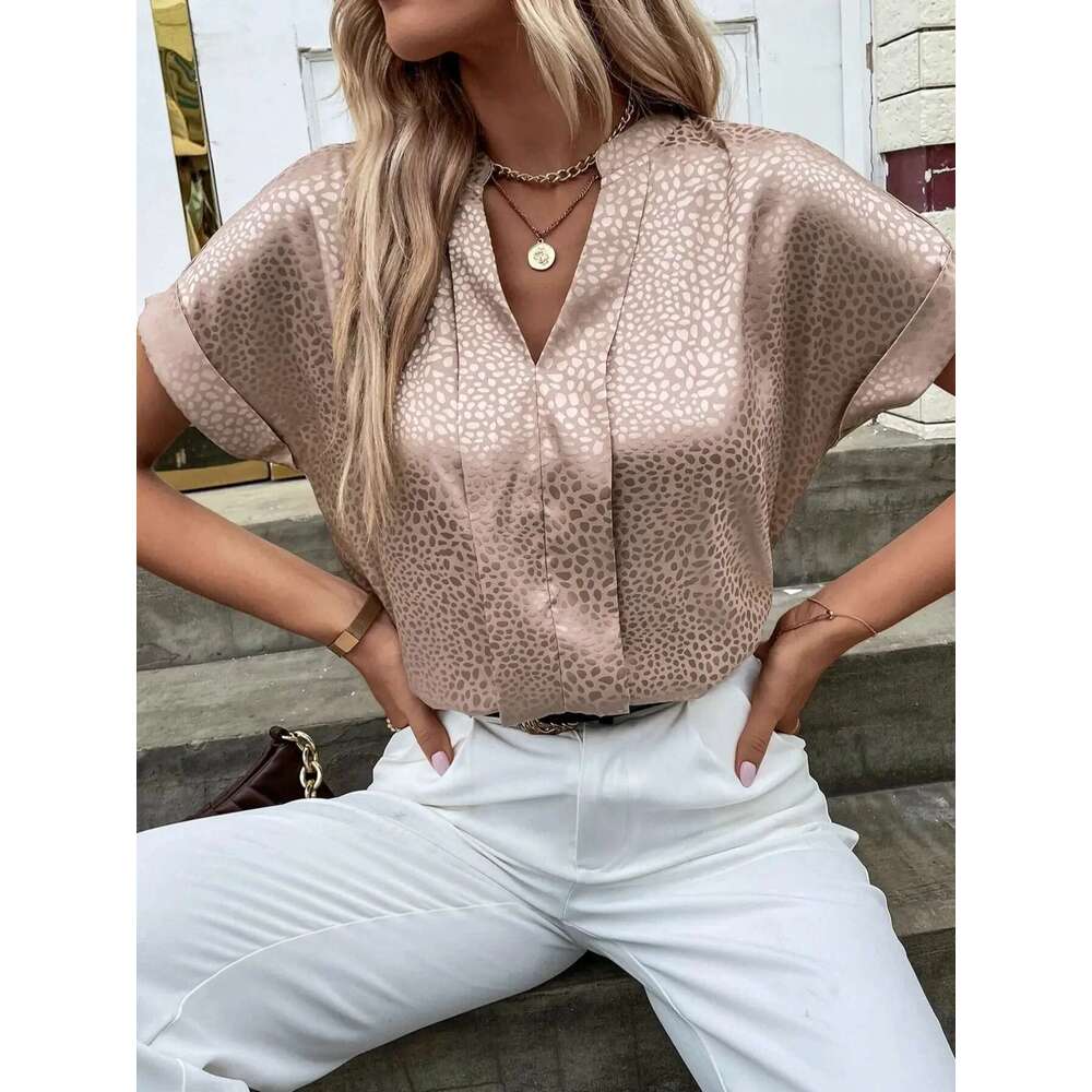 Women's Fashionable And Elegant V-Neck Leopard Print Short Sleeved Commuting Shirt Casual Top
