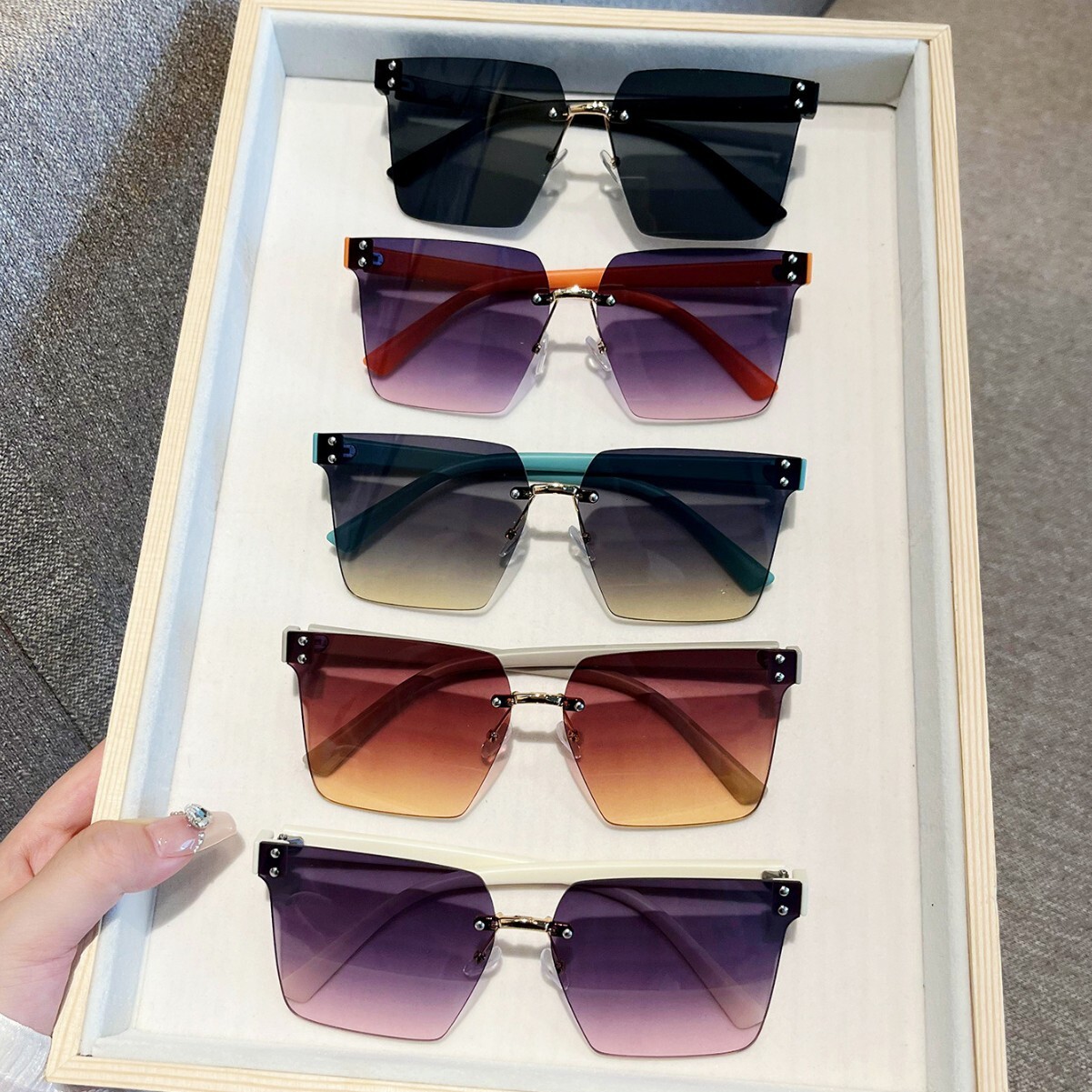 2025 Spring And Summer Frameless Square One Sunglasses for Men And Women Deigner Fashion Korean Version Of The Trend Glasses