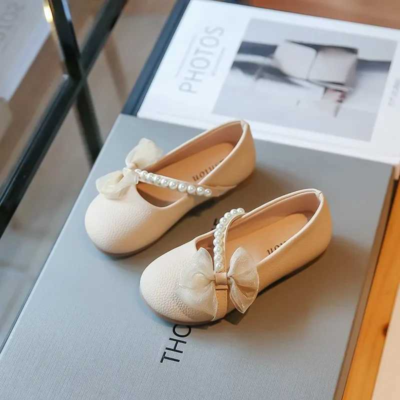 Childrens casual shoes girls pearl chic 2023 new summer elegant princess Mary shoes simple platform anti slip childrens shoes X250220