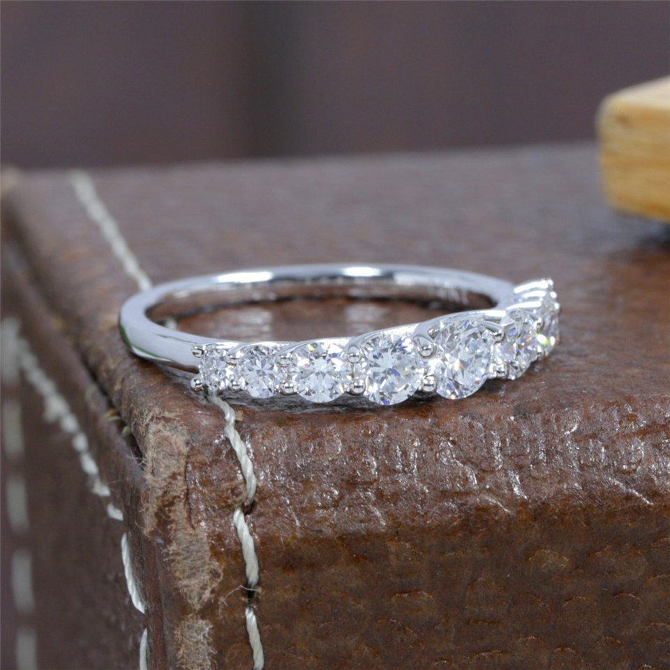 Jewelry Round Cut Lab Diamond 18K White Gold Real Gold Tapered Dainty Ring HPHT CVD Diamond Ring Women Eternity Band Ring