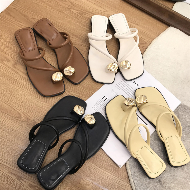 Free shipping designer Sandals for woman 2025 new summer Solid Flat Heel Daily Outfit slippers