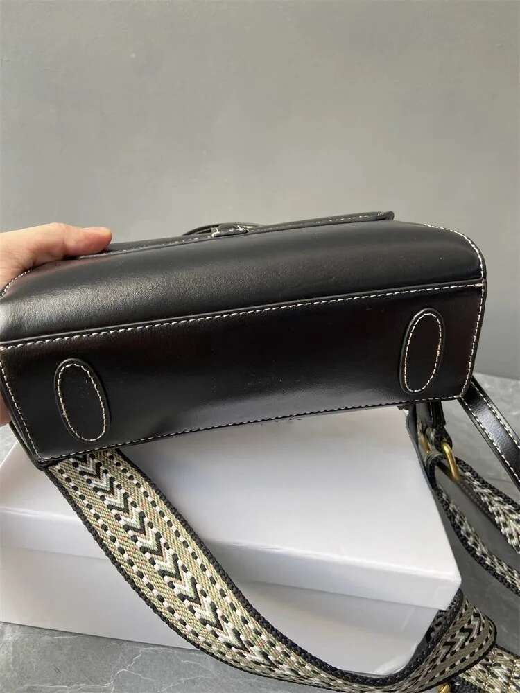 Women Vintage Cowskin Genuine Leather Small Tote Handbag Casual Single Shoulder Bag Designer Office Ladies Messenger Bags New