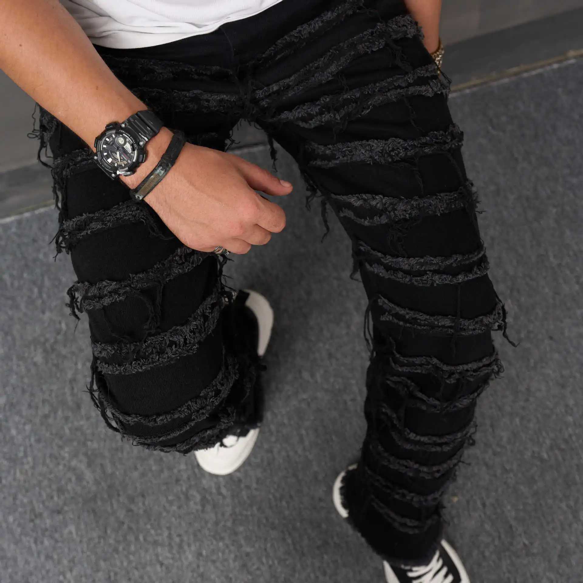 2024 New Mens Loose Fashionable Wide-leg Casual Solid Color American Denim Long Pants with Ripped Holes and Whiskering. X250220