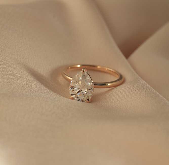 AAA Gems 3 Prong Solitaire Pear Setting 14K/18K Gold Wedding Band Ring Moissanite Engagement Rings