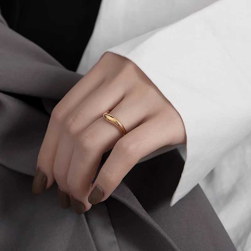 XIYANIKE Silver Color 2021 New Twisted Ring Creative Geetry Fashion Smooth Temperament French Jewelry Luxury Handmade X250220