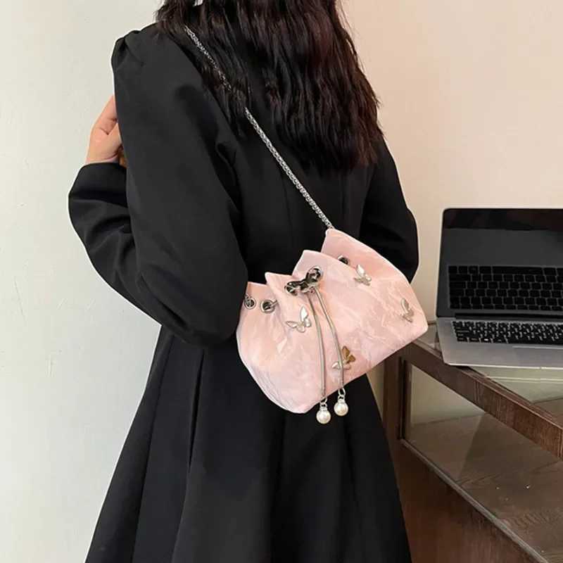 2025 Spring Ladies Crossbody Bag Pleated Drstring Butterfly Pearl Women Shoulder Bag Fashion Metal Chain Bucket Messenger Bag Y250218