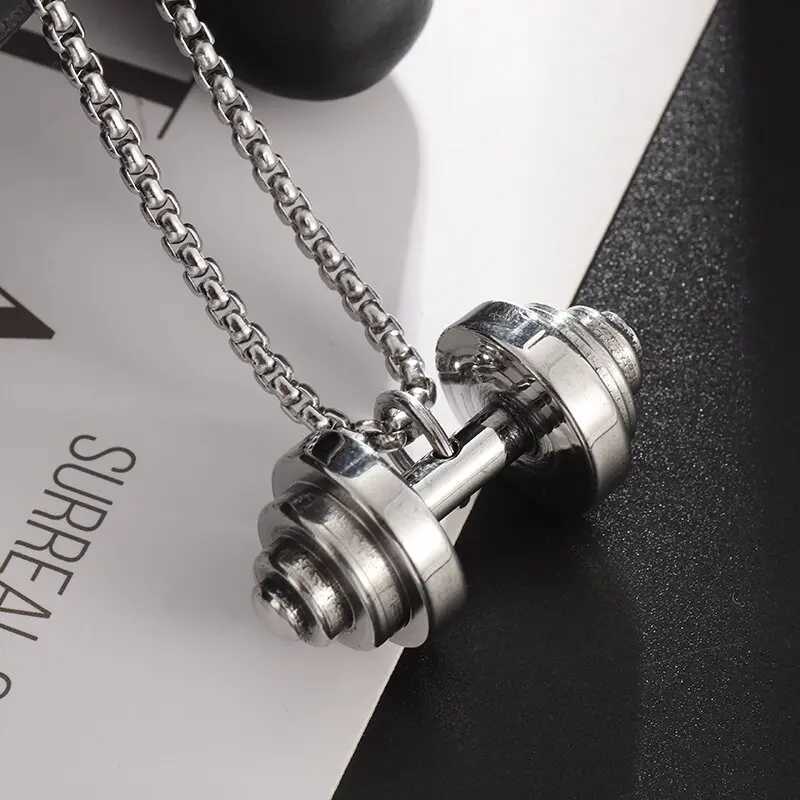 Stainl Steel Weightlifting Dumbbell Pendant Muscle Man Fitn Bobuilding Baell Necklace Women Gym Sports JewelryXJ250219
