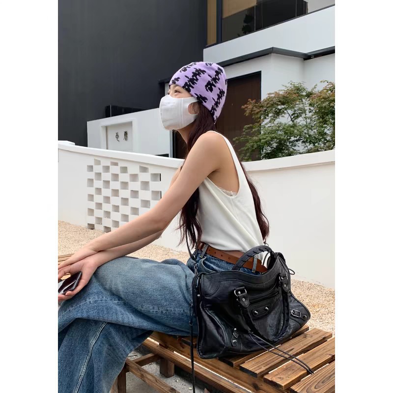 Free shipping 2025 designer Shoulder Bags Motorcycle Bag For womans flap rivet square handbag women crossbody tote bag