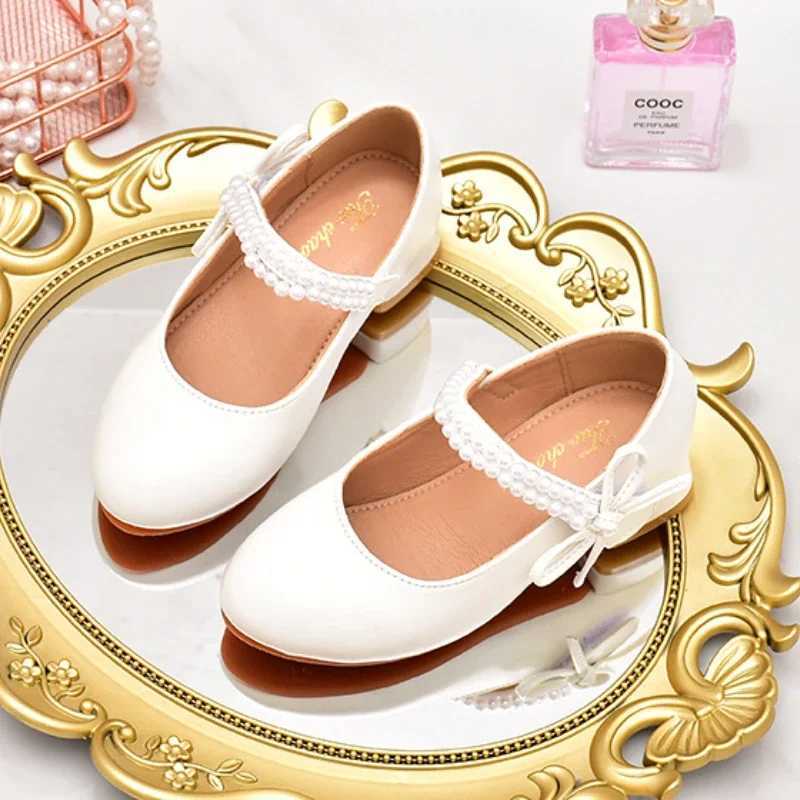Fashion Children High Heels Leathers Shoes Kids Princess Sweet for Evening Party Show Single Shoes Versatile White Girl Shoes X250220